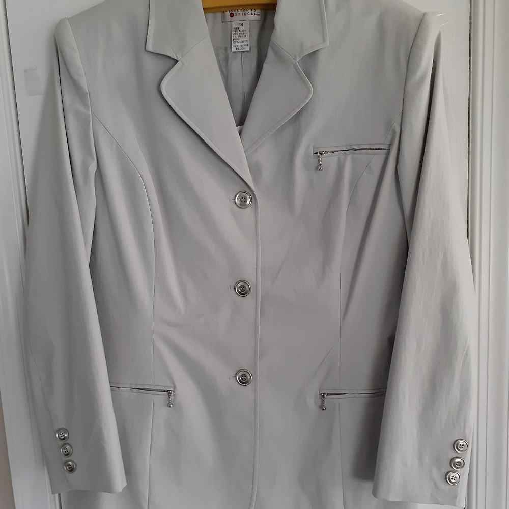 Women's Blazer Silk lining & zippered pockets New